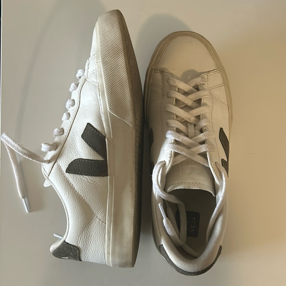 Gently worn Veja Campo Sneakers